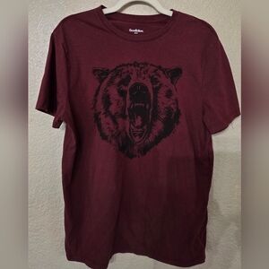🔸️5 FOR $25 Goodfellow & Co Maroon Short‑Sleeve Tee with Roaring Bear Graphic